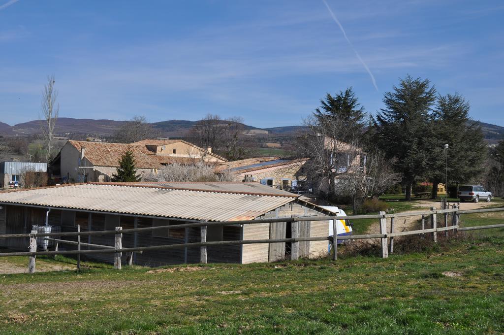 Le Petit Labouret Otel Revest-du-Bion Dış mekan fotoğraf