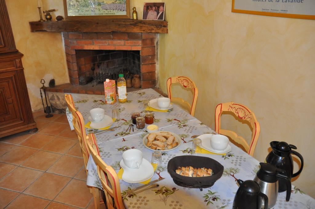 Le Petit Labouret Otel Revest-du-Bion Dış mekan fotoğraf